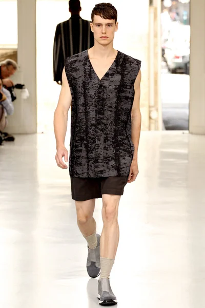 Look 23